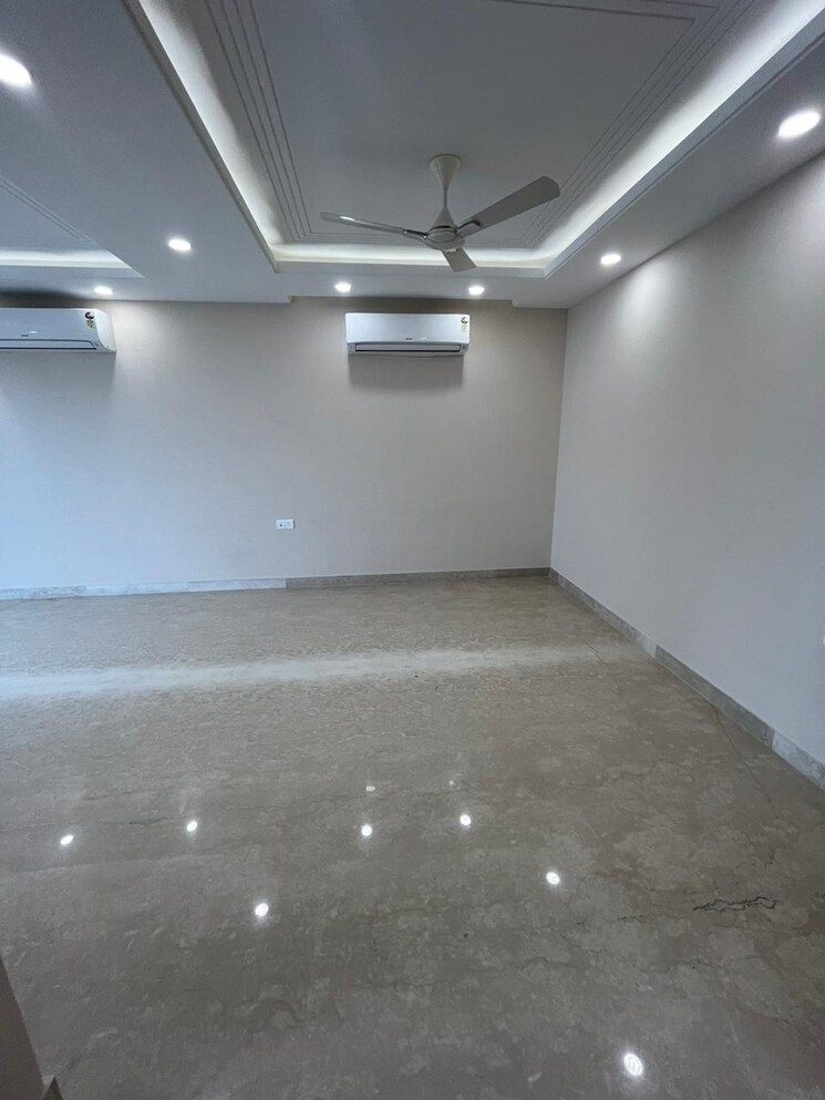 Room, saket 3 Bedroom 1800 Sq.Ft. Builder Floor In Saket Delhi 9255932