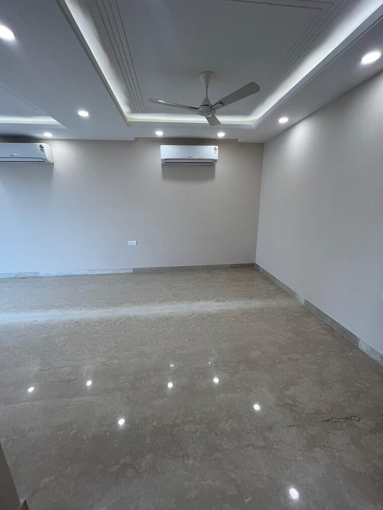Room, saket 3 Bedroom 1800 Sq.Ft. Builder Floor In Saket Delhi 9255932
