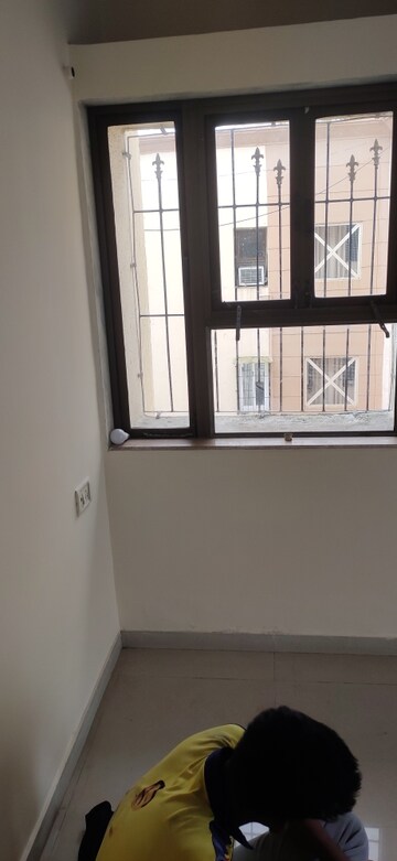 Room in 2 BHK Apartment at Happy Valley, Manpada – for Sale