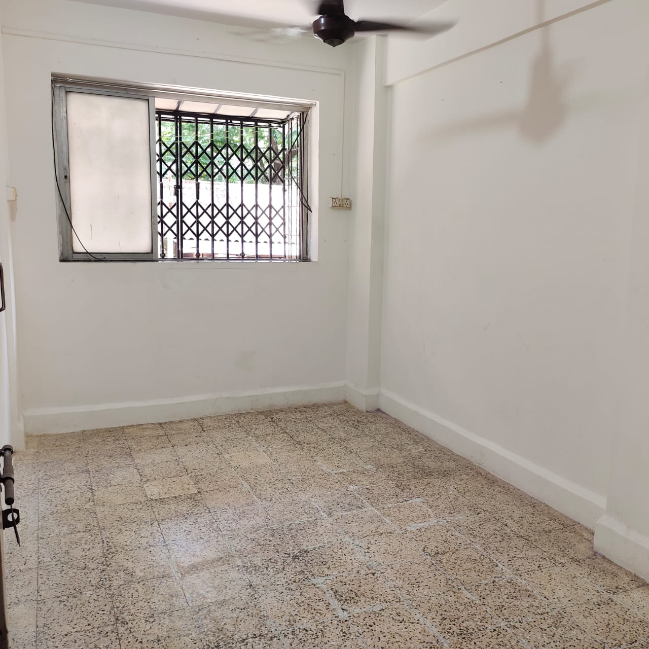 1 BHK 630 Sq.Ft. Apartment in Suyog Apartments