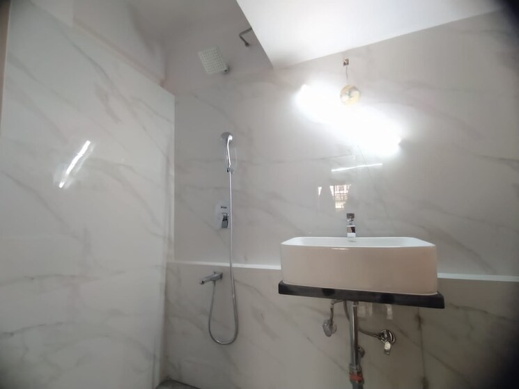 Bathroom, k-raheja-vihar 2 Bedroom 1025 Sq.Ft. Apartment In Powai Mumbai 9256011