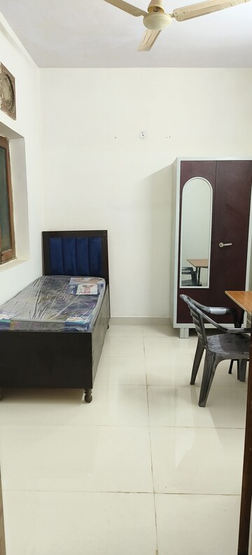 Room in  Pg at Sector 37 – for Rent