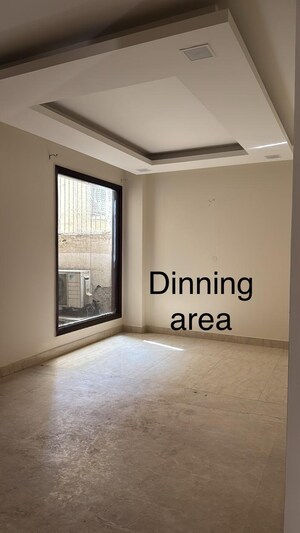 Room in 4 BHK Builder Floor at Saket – for Rent