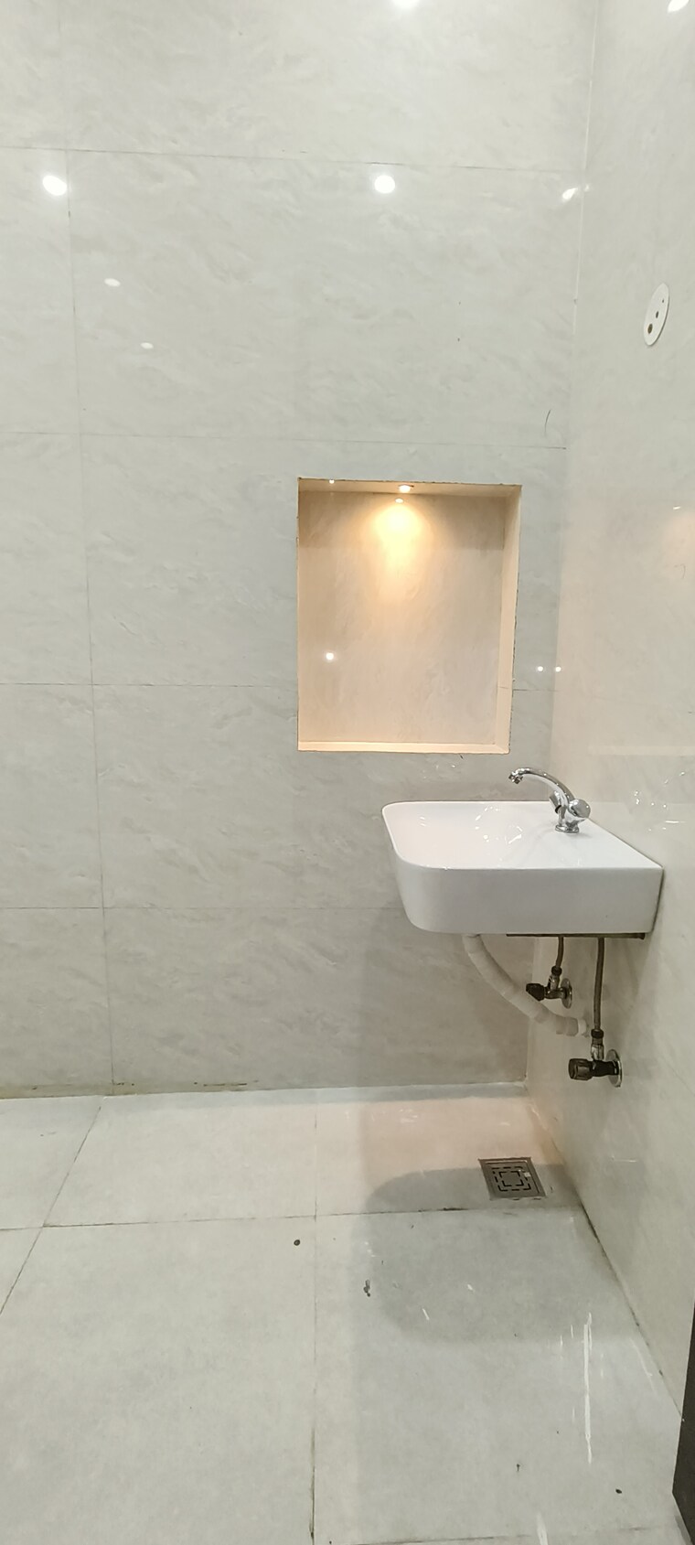 Bathroom, sector 36 Pg For Boys In Sector 36 9256060