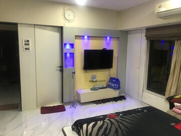Bedroom in 2 BHK Apartment at Oxford Apartments Bandra West, Bandra West – for Rent