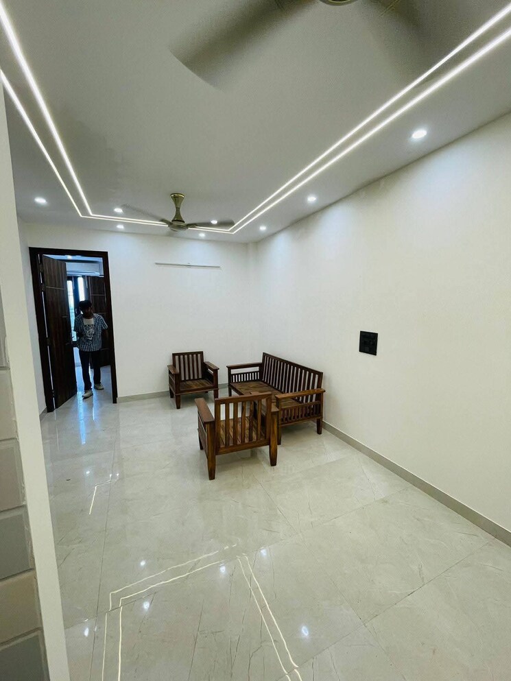 Living Room, saket 3 Bedroom 125 Sq.Ft. Builder Floor In Saket Delhi 9256110