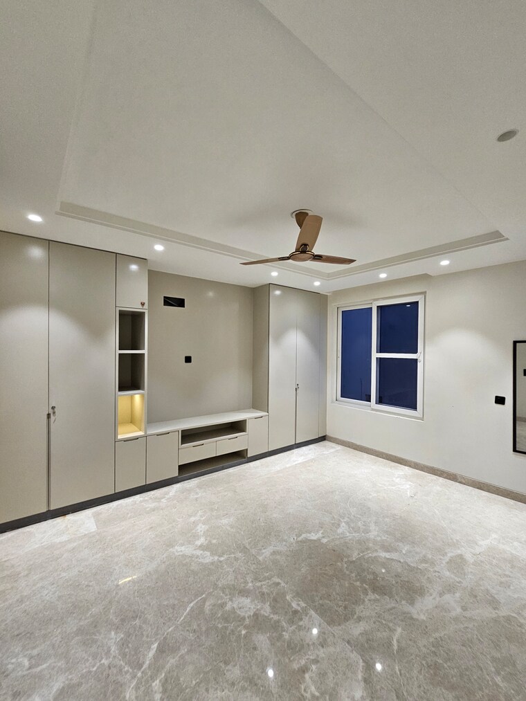 undefined, vivek vihar phase 1 4 Bedroom 2700 Sq.Ft. Builder Floor In Vivek Vihar Phase 1 Delhi 9256120