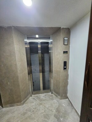 Furnished Amenities in 4 BHK Builder Floor at Vivek Vihar Phase 1 – for Sale