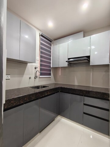 Kitchen in 2 BHK Builder Floor at Kohli One Malibu Town, Sector 47 – for Rent
