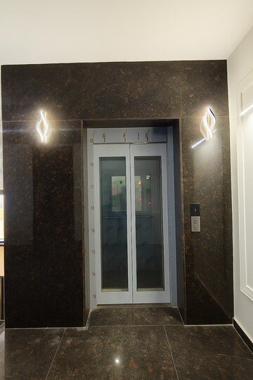 Building Lobby in 2 BHK Builder Floor at Kohli One Malibu Town, Sector 47 – for Rent
