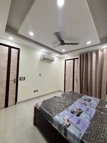 Master Bedroom in 2 BHK Builder Floor at Saket – for Rent