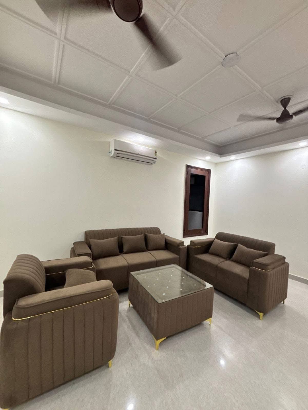 2 BHK Builder Floor For Rent in Freedom Fighter Enclave 