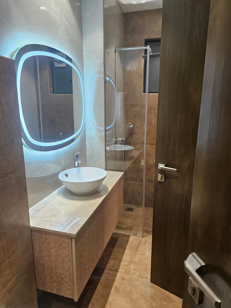 Bathroom, vivek vihar phase 1 3 Bedroom 1125 Sq.Ft. Builder Floor In Vivek Vihar Phase 1 Delhi 9256132