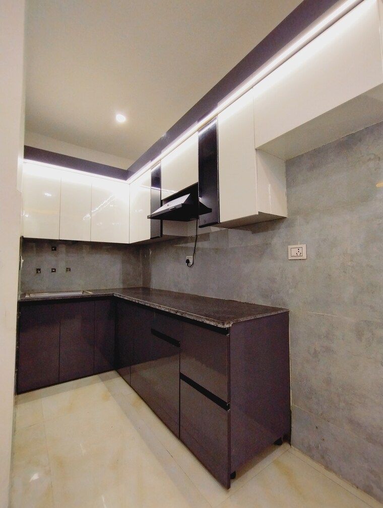 Kitchen, uttam nagar 2 Bedroom 550 Sq.Ft. Builder Floor In Uttam Nagar Delhi 9256157