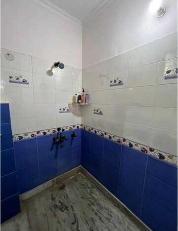 Bathroom in 1 BHK Independent House at Kaushik Complex, Sector 52 – for Rent