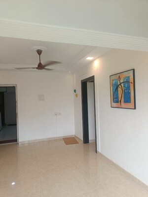Room in 1 BHK Apartment at Sea Shell Apartment, Andheri West – for Rent