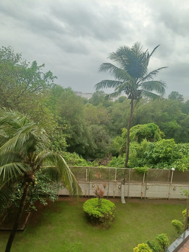 Garden, sea-shell-apartment 1 Bedroom 550 Sq.Ft. Apartment In Andheri West Mumbai 9256167