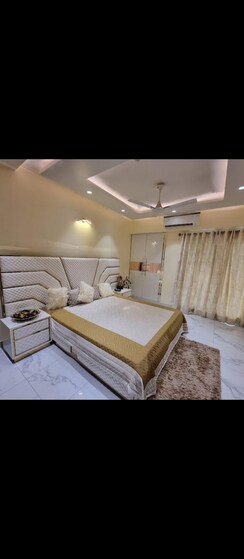 3.5 BHK + Study Room Apartment For Sale in Gurgaon Floors Sector 67a