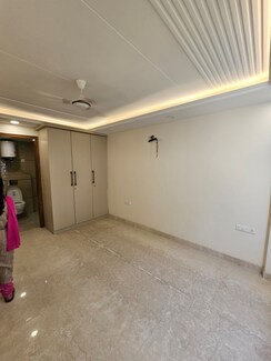 4 BHK Builder Floor For Sale in Anand Vihar