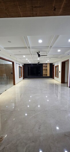 5 BHK + Servant Room,Study Room Builder Floor For Sale in TDI The Retreat
