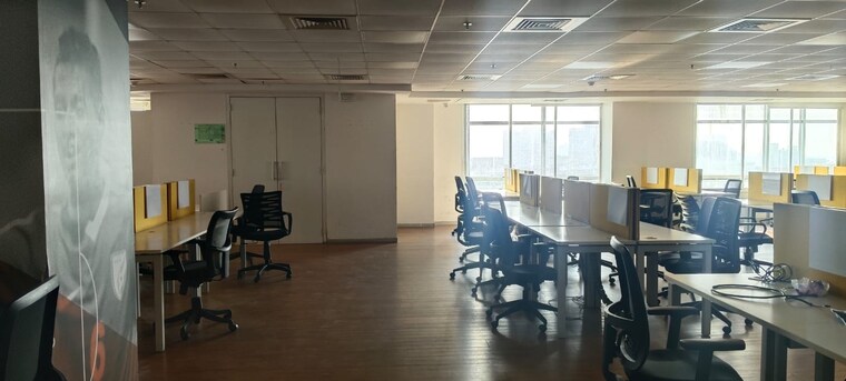 Team Area, aston Commercial Office Space 5600 Sq.Ft. In Andheri West Mumbai 9256208