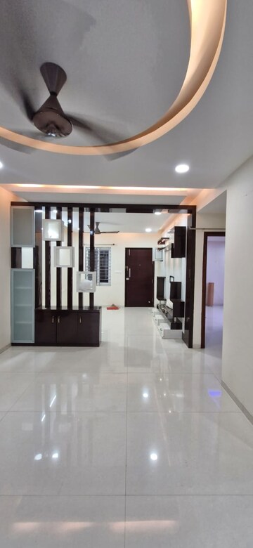 Room in 3 BHK Builder Floor at Kondapur – for Rent
