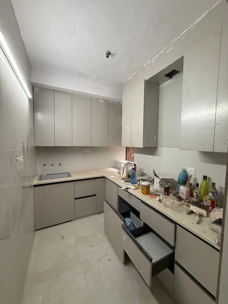 Kitchen, paschim vihar 2 Bedroom 100 Sq.Yd. Apartment In Paschim Vihar Delhi 9256252