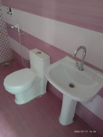 Bathroom in 3 BHK Apartment at Sunshine Enclave New Town, New Town – for Rent