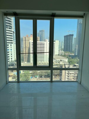2 BHK Apartment For Rent in Indiabulls Blu, Worli