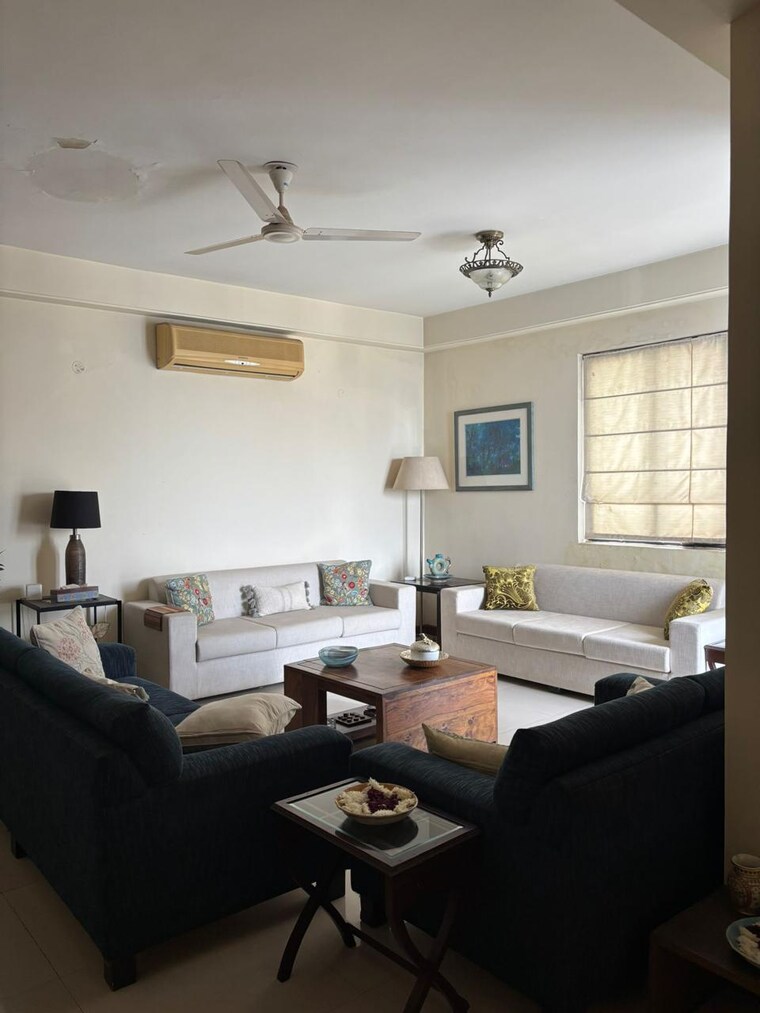 Master Bedroom, unitech-uniworld-gardens 4 Bedroom 3750 Sq.Ft. Penthouse In Sector 47 Gurgaon 9256282