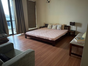 Bedroom in 4 BHK Penthouse at Unitech Uniworld Gardens, Sector 47 – for Sale