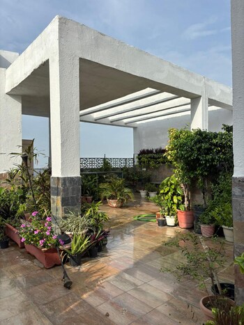 Unitech Uniworld Gardens