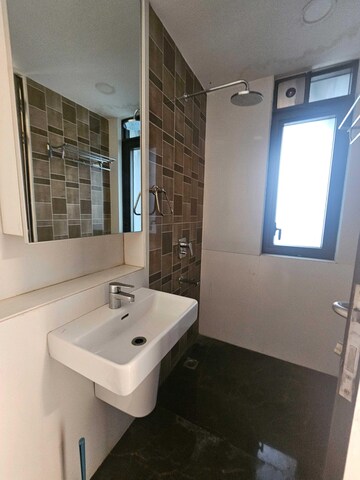 Team Area in 2 BHK Apartment at Lodha The Park, Worli – for Rent