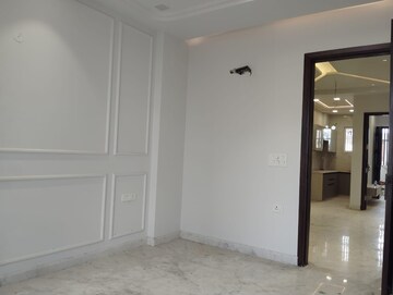 Room in 2 BHK Builder Floor at Paschim Vihar – for Rent