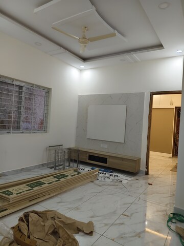 Room in 2 BHK Apartment at Halasuru – for Rent