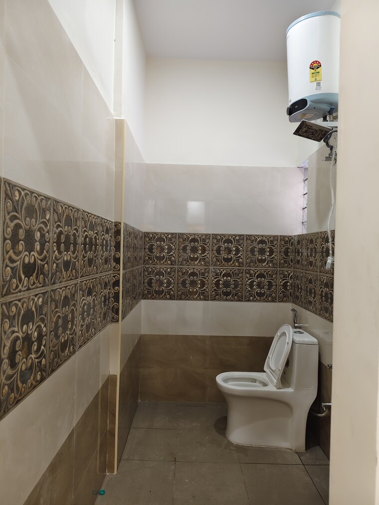 Bathroom, halasuru 2 Bedroom 1100 Sq.Ft. Apartment In Halasuru Bangalore 9256293