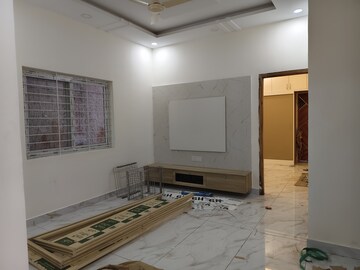 Bedroom in 2 BHK Apartment at Halasuru – for Rent