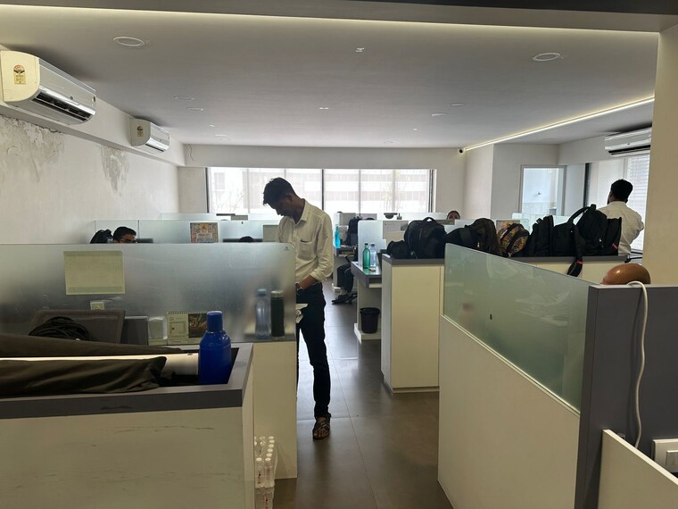 Team Area, samarpan-complex Commercial Office Space 1500 Sq.Ft. In Andheri East Mumbai 9256298