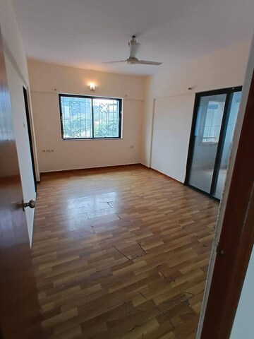 Room in 3 BHK Apartment at Gera Emerald City, Kharadi – for Rent