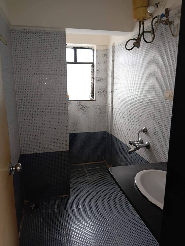Bathroom, gera-emerald-city 3 Bedroom 1400 Sq.Ft. Apartment In Kharadi Pune 9256326