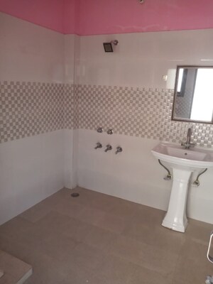 Bathroom in 2 BHK Builder Floor at Sector 48 – for Rent