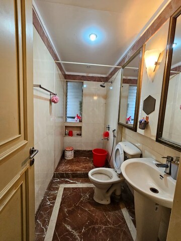 Team Area in 1 BHK Apartment at Kurla East – for Rent