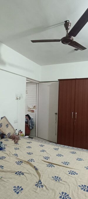 Room in 1 BHK Apartment at Kurla East – for Rent