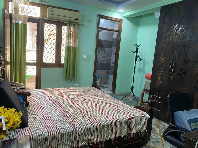 Bedroom, zakir nagar 6 Bedroom 1800 Sq.Ft. Apartment In Zakir Nagar Delhi 9256379
