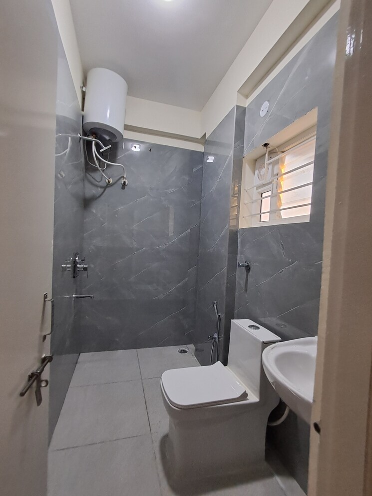 Attached Bathroom, hsr layout 1 Bedroom 500 Sq.Ft. Builder Floor In Hsr Layout Bangalore 9256390