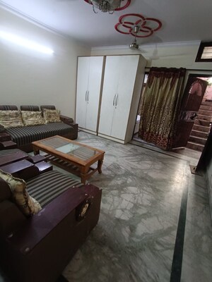 2 BHK Independent House For Rent in East Of Kailash