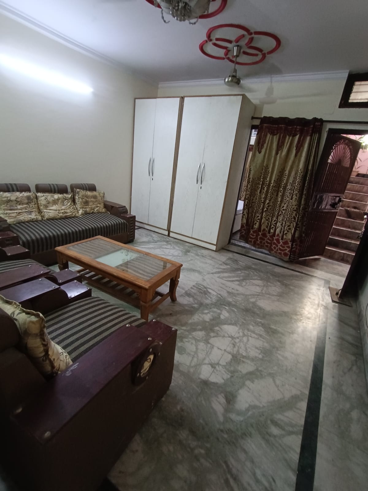2 BHK + Extra Room Independent House For Rent in East Of Kailash
