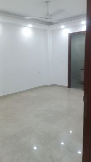 Room in 3 BHK Independent House at Kalkaji – for Sale