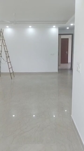 Room in 3 BHK Independent House at Kalkaji – for Sale