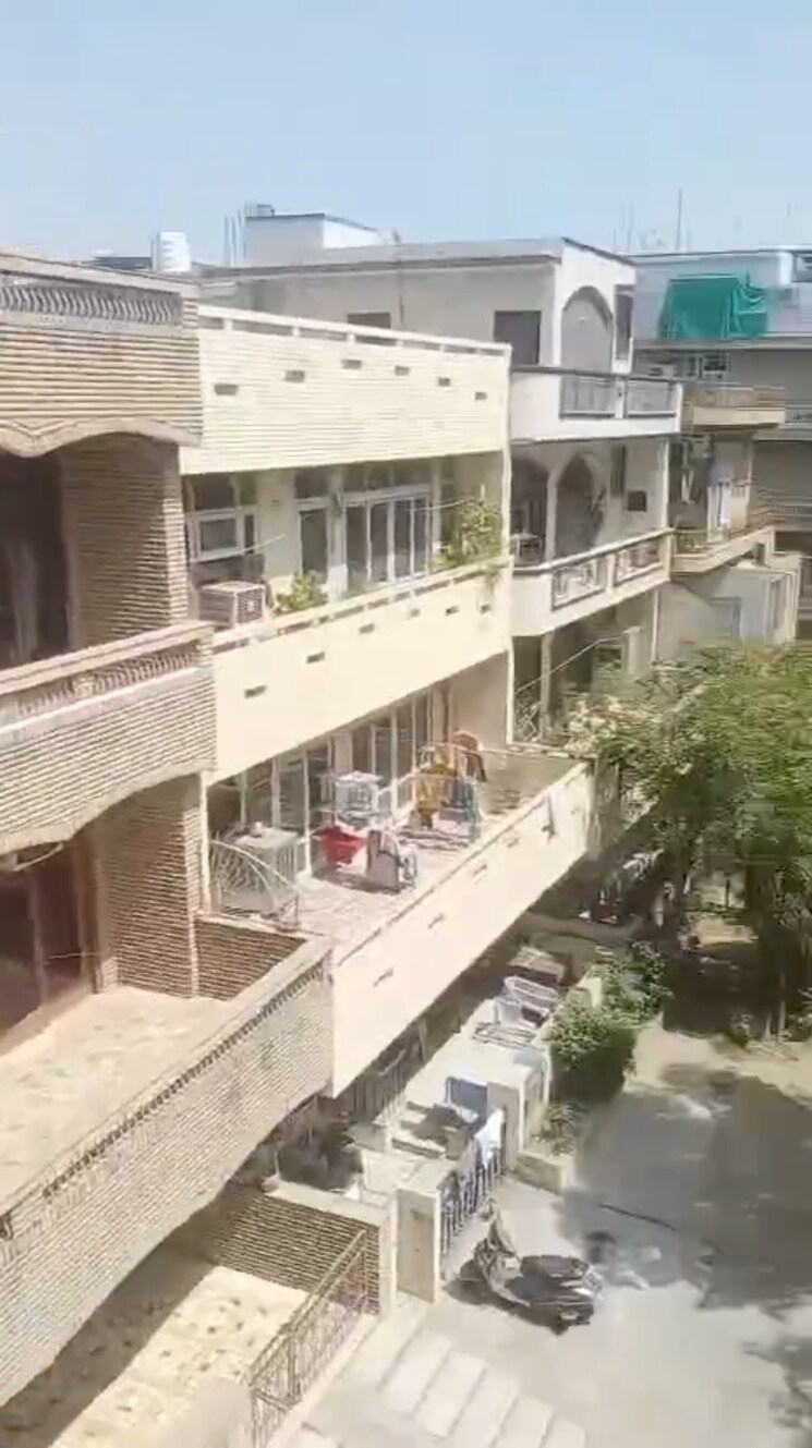 Exterior View, kalkaji 3 Bedroom 200 Sq.Yd. Independent House In Kalkaji Delhi 9256411